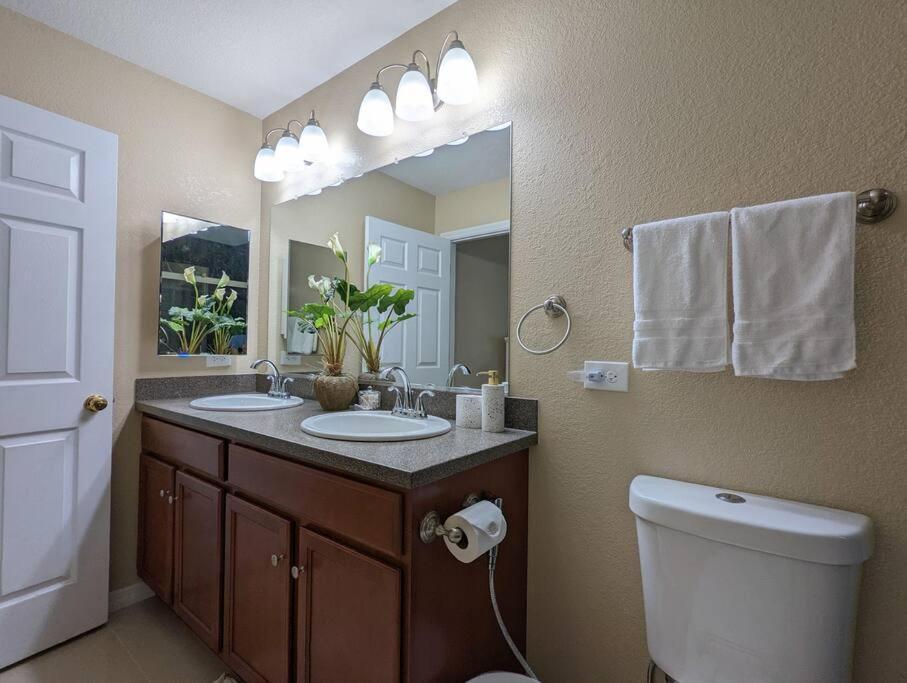 3Bed & 2Bath Property Couple Minutes From Siesta Key Beach & Downtown Sarasota Exteriör bild