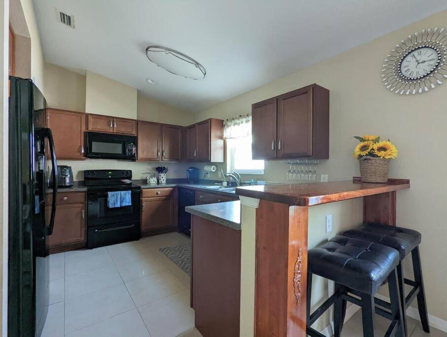 3Bed & 2Bath Property Couple Minutes From Siesta Key Beach & Downtown Sarasota Exteriör bild